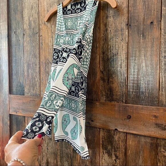Olivaceous S Green Black Paisley Flowy Sleeveless Summer Relaxed Side Slit Top - Picture 7 of 8
